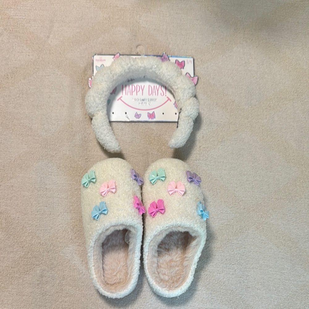 Kids Happy Days Cream Slippers and Headband Set with Colorful Bows size 3/4